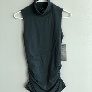 ⭐️ NWT! Gray Mock-neck Sleeveless Top